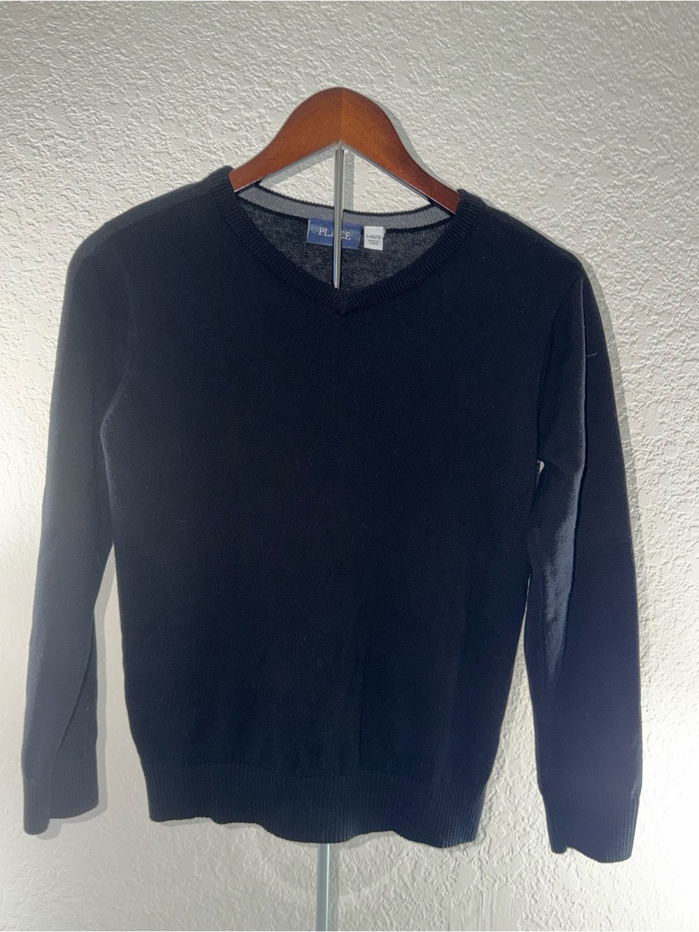Place Men's Black V-Neck Sweater